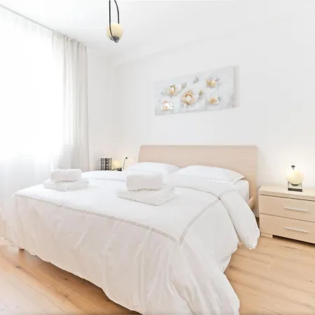 Lush * Τρογκίρ