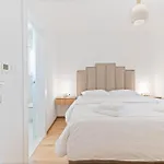 Lush Apartment