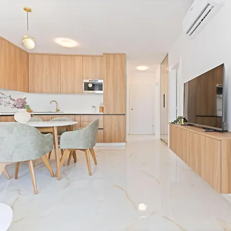 Lush Apartment Trogir