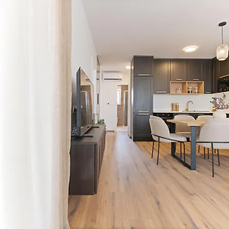 Lush Apartment Trogir