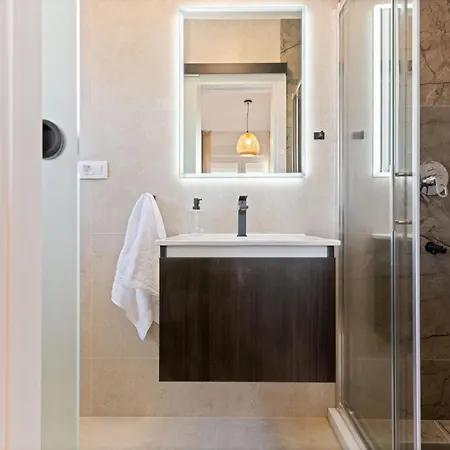Lush Apartment Trogir